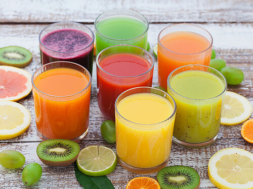 Differences Between Natural Whole Fruit and Natural Fruit Juice